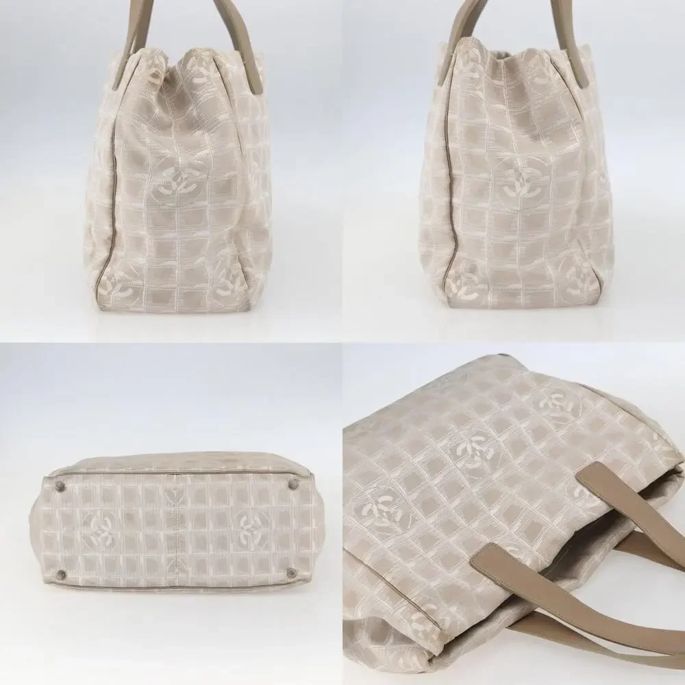 Chanel Gabrielle Classic Flap Handbag - Picture 3 of 7